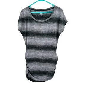 Reebok Size Medium Shirt Black Gray Stripe Rounded Hem Tunic Short‎ Sleeve